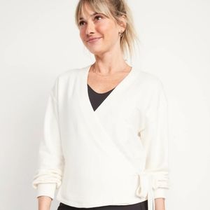 NWT Old Navy Cozy Belted Wrap Sweater for Women! Size Small